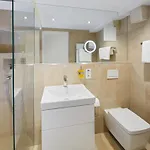 Ξενοδοχείο με διαμερίσματα Domresidenz 5*