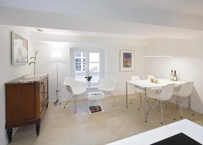 מלון דירות Domresidenz 5*