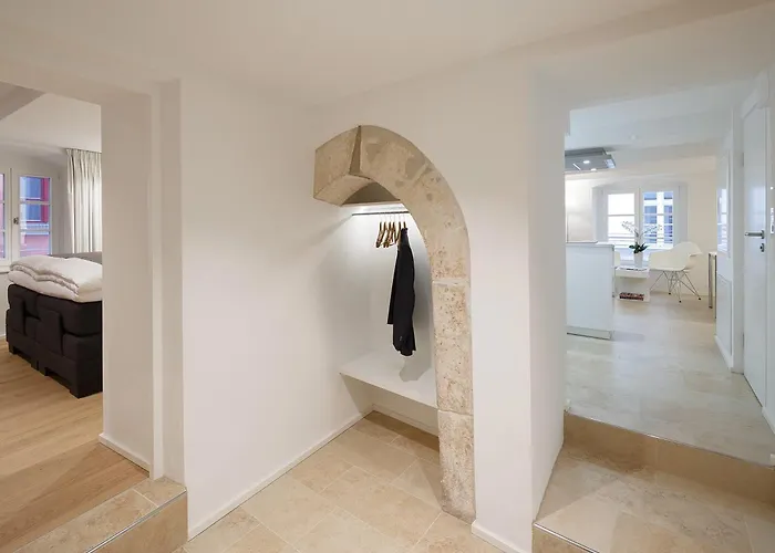 Domresidenz מלון דירות 5*